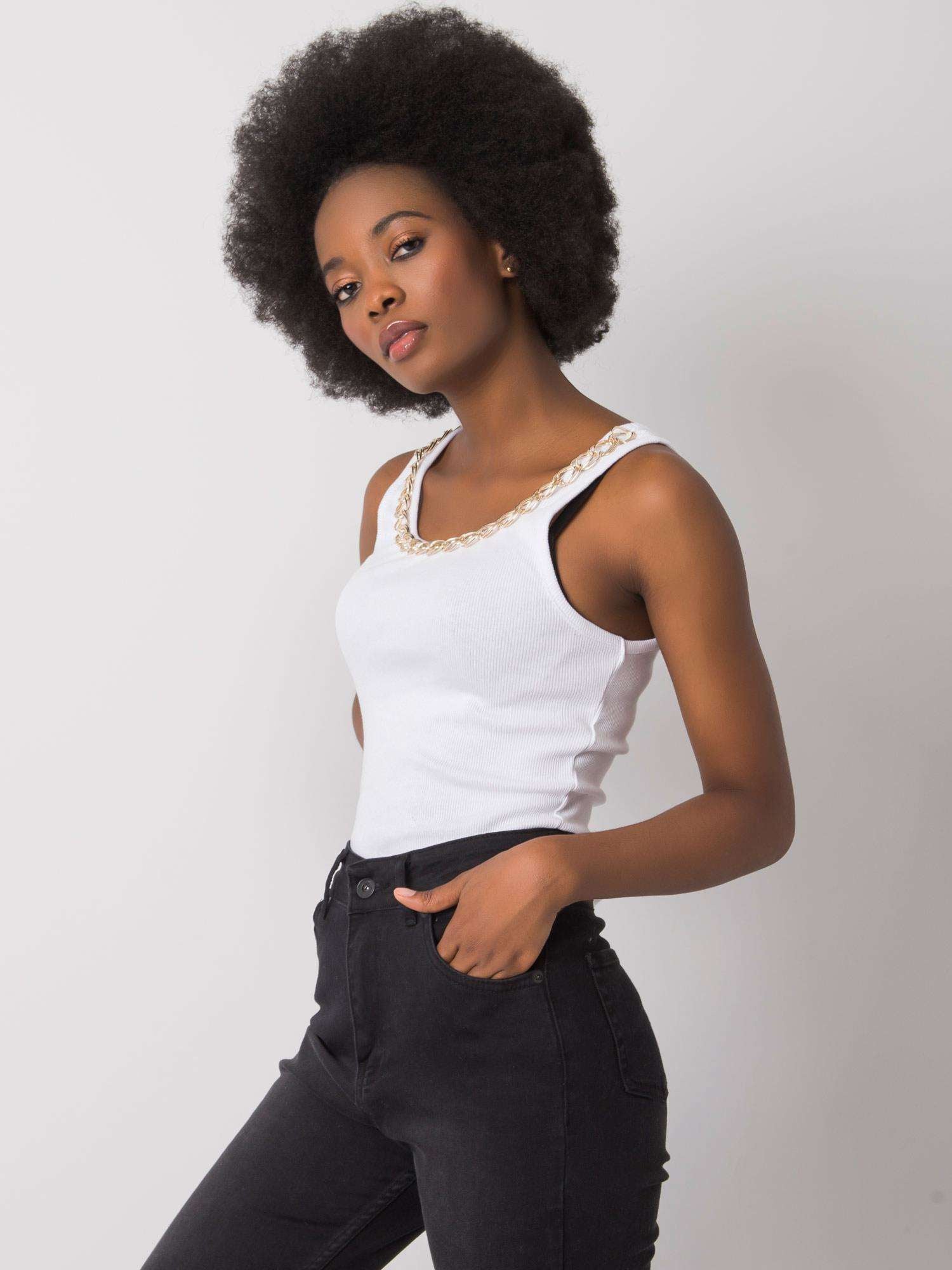 2016102947639-4-Och Bella-4