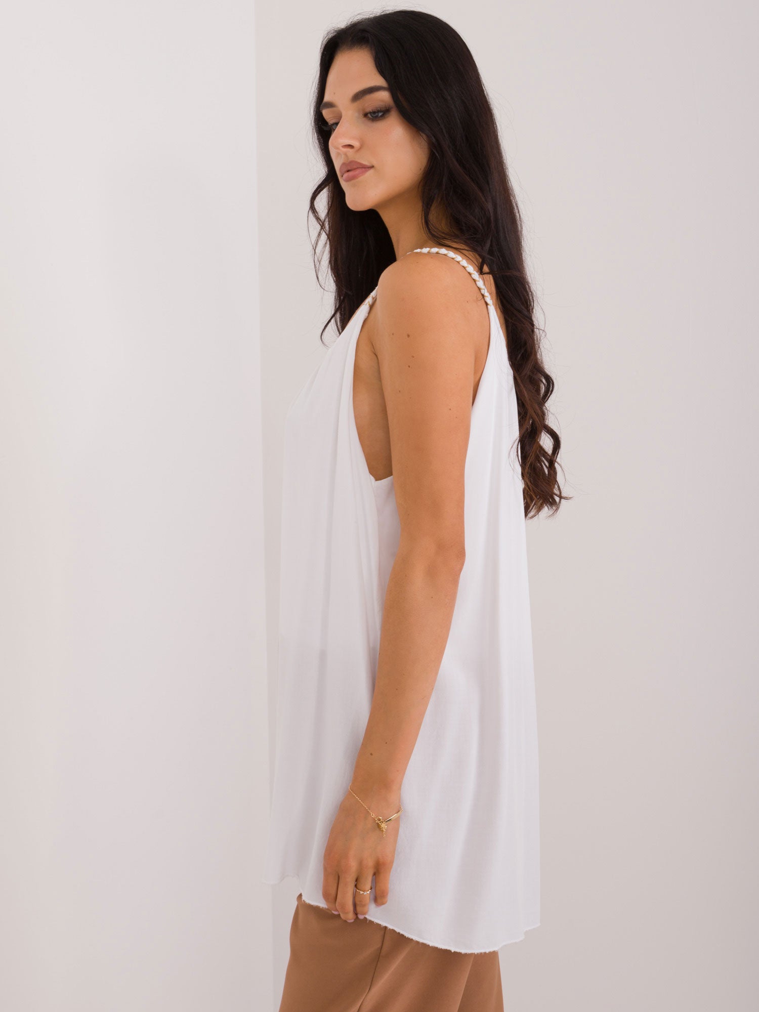 2016103549696-3-Och Bella-3