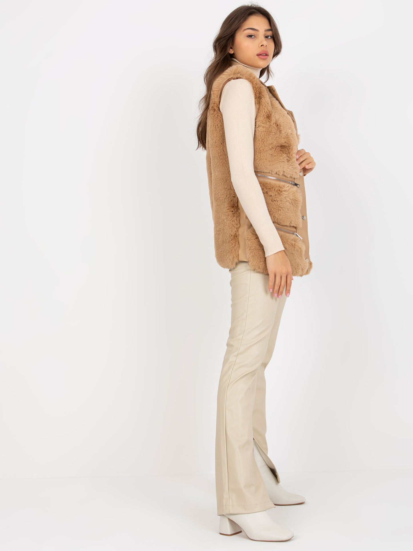 2016103293179-3-Trendy. ING-3