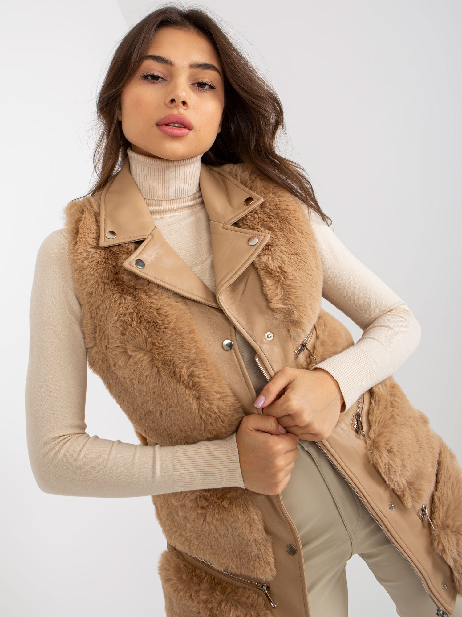 2016103293179-2-Trendy. ING-2