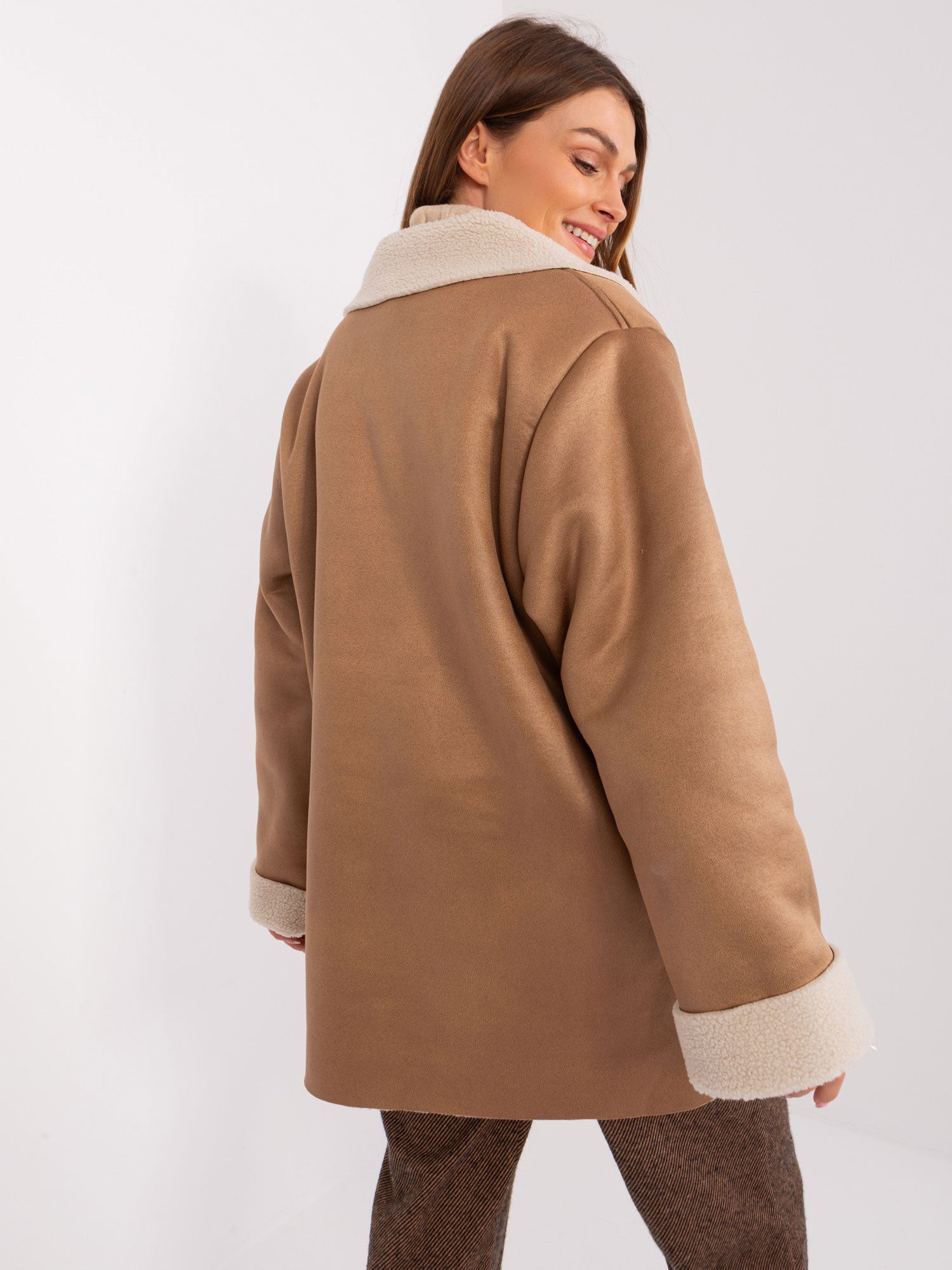 2016103486311-5-LAKERTA-5