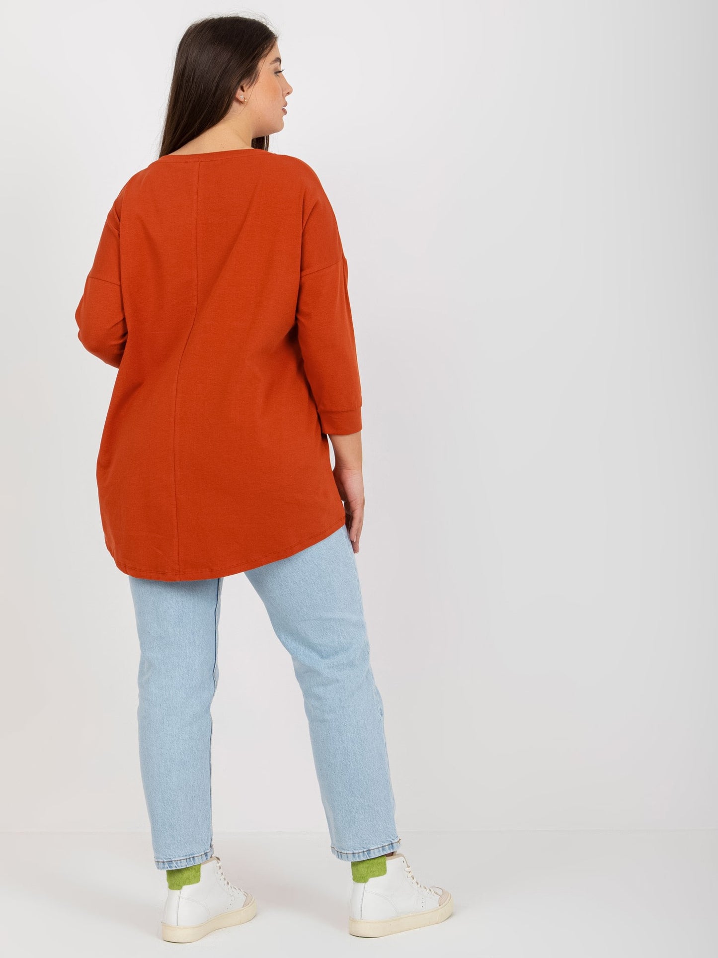 2016103301683-4-Vikki-4