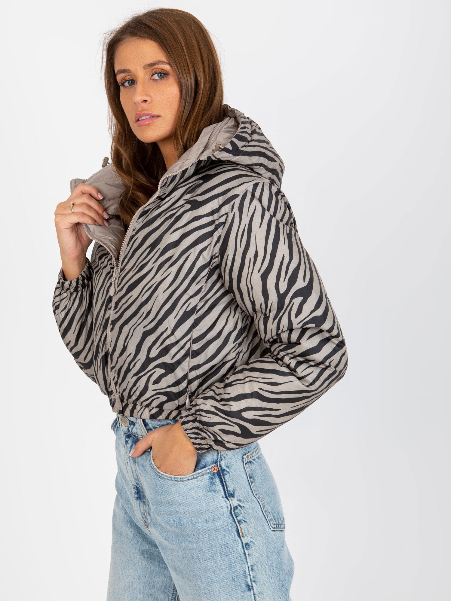 2016103301256-7-MINORITY-7