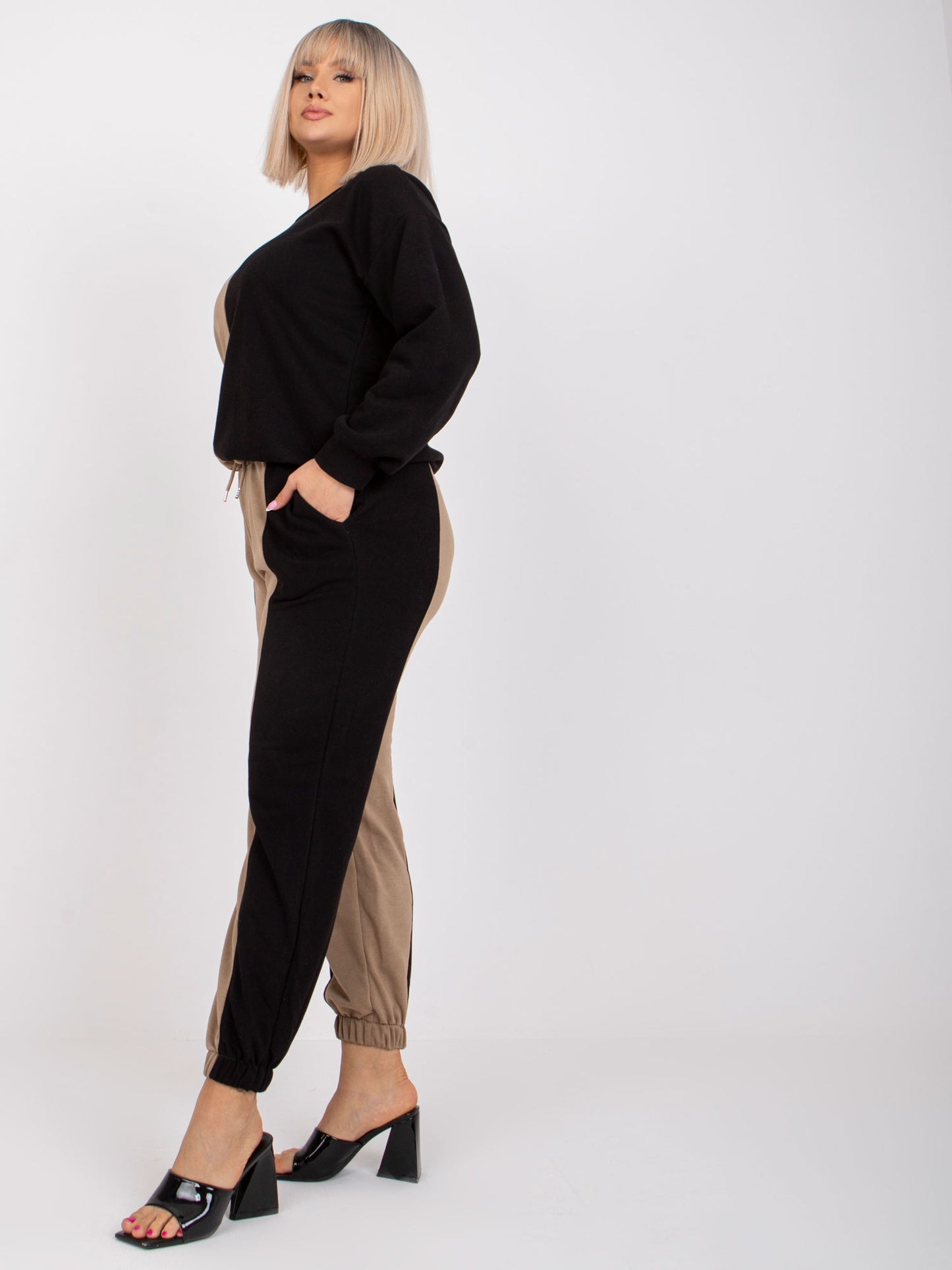 2016103195459-2-ex moda-2