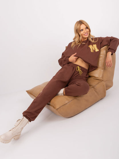 2016103454433-2-Your Red Lips-2