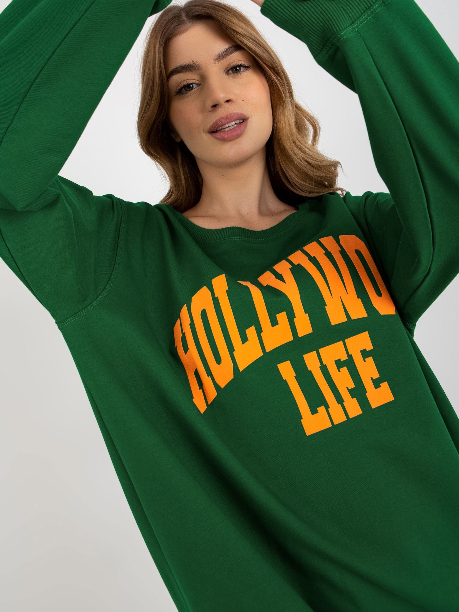 2016103307982-3-Vikki-3