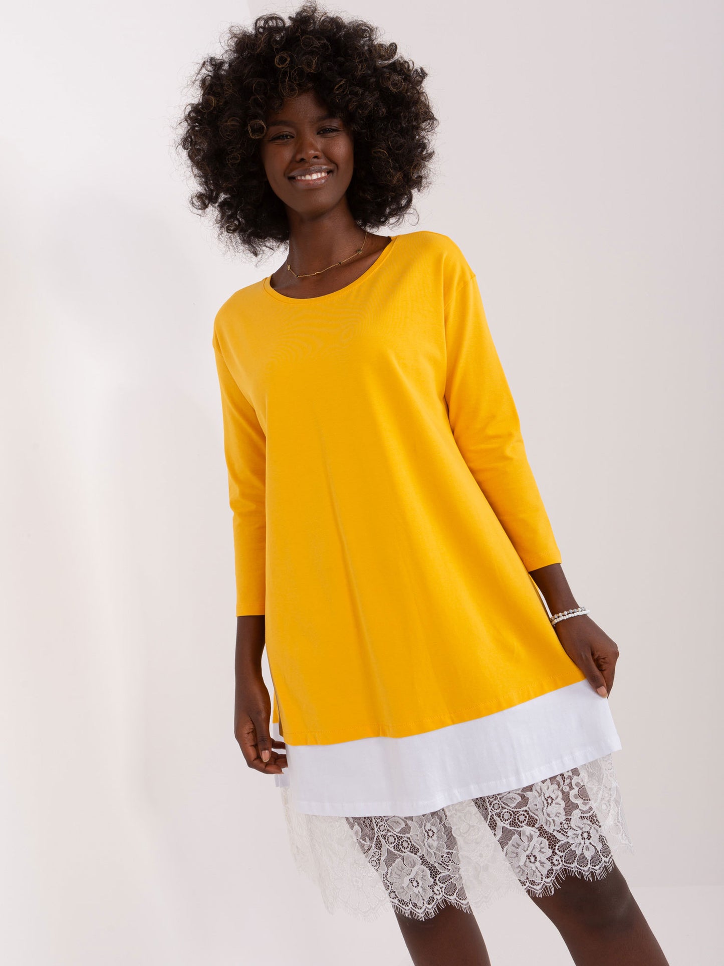 2016103427833-1-Lily Rose-1