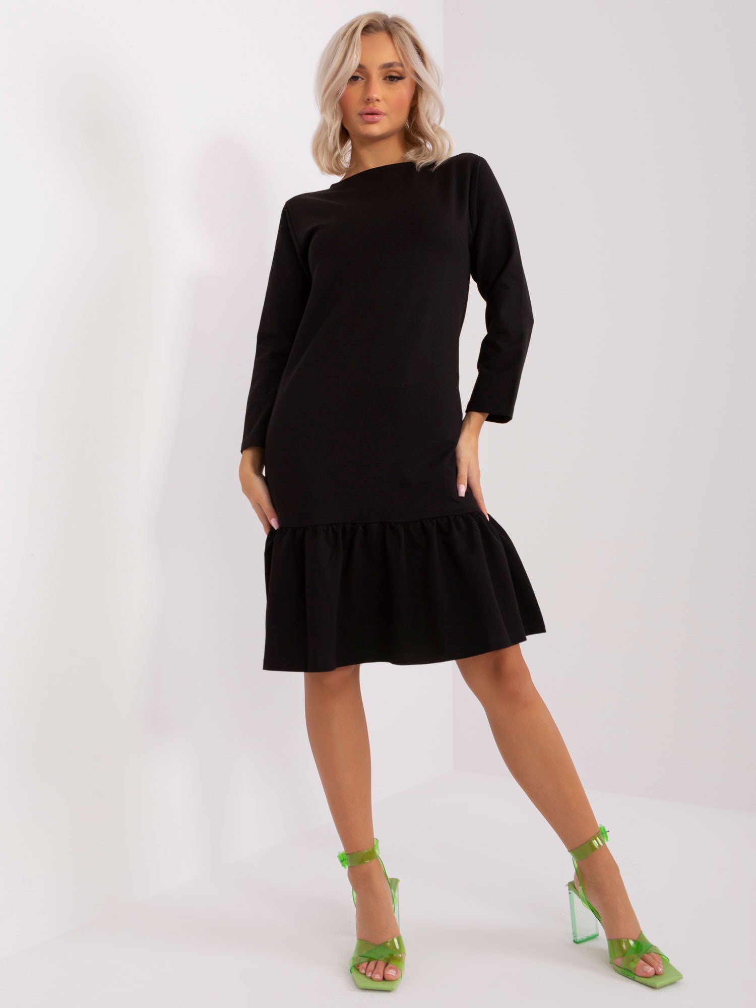 2016103426348-3-Lily Rose-3