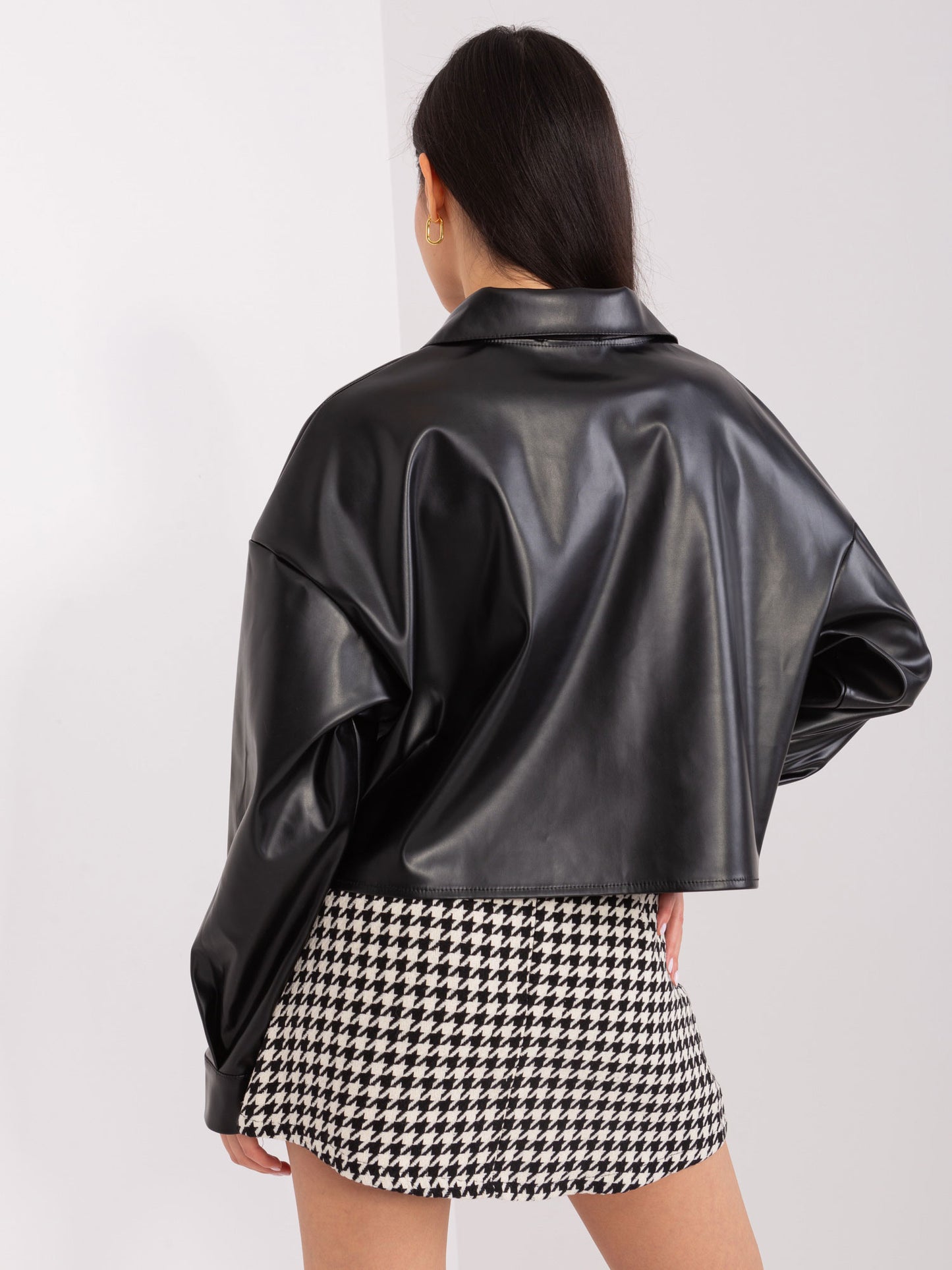 2016103482252-7-LAKERTA-7