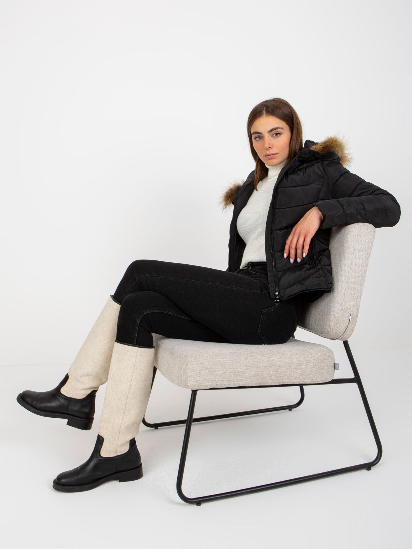 2016103298938-3-MINORITY-3