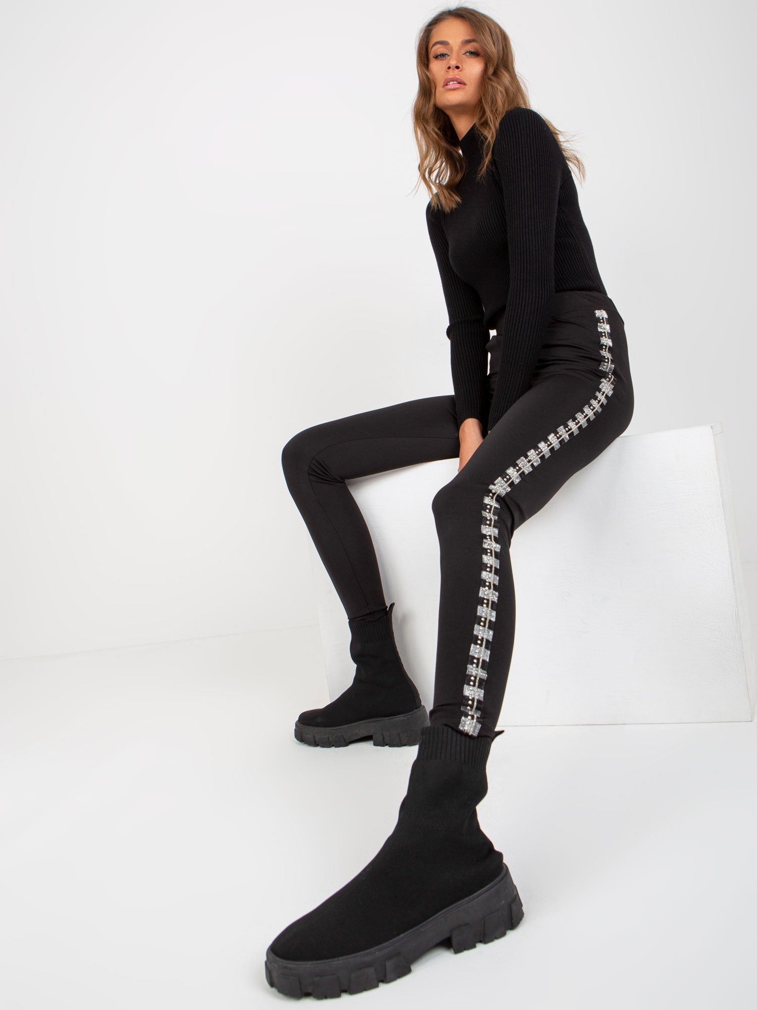 2016103312474-3-Vikki-3