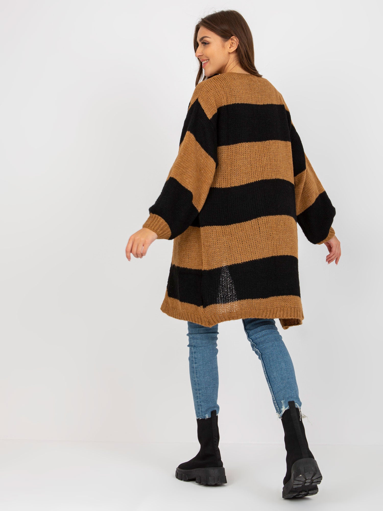 2016103279197-6-Och Bella-6