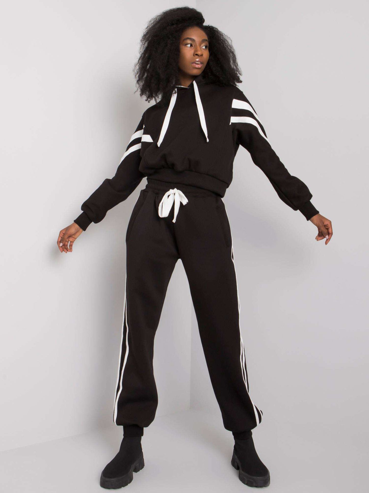 2016103115242-1-ex moda-1