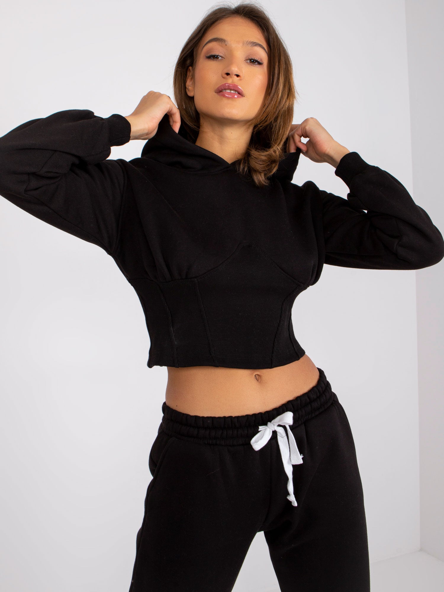 2016103172917-2-ex moda-2