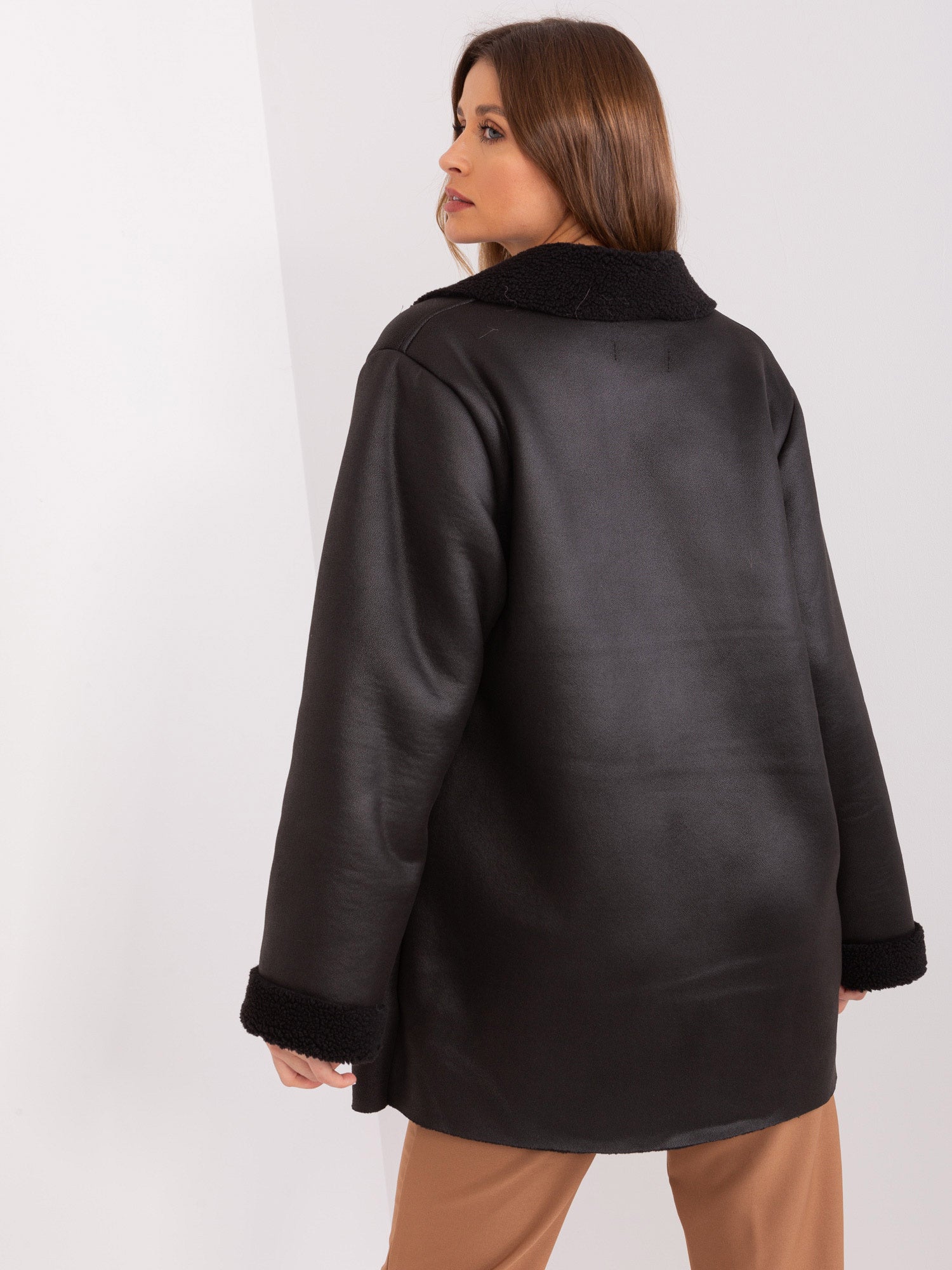 2016103486298-8-LAKERTA-8