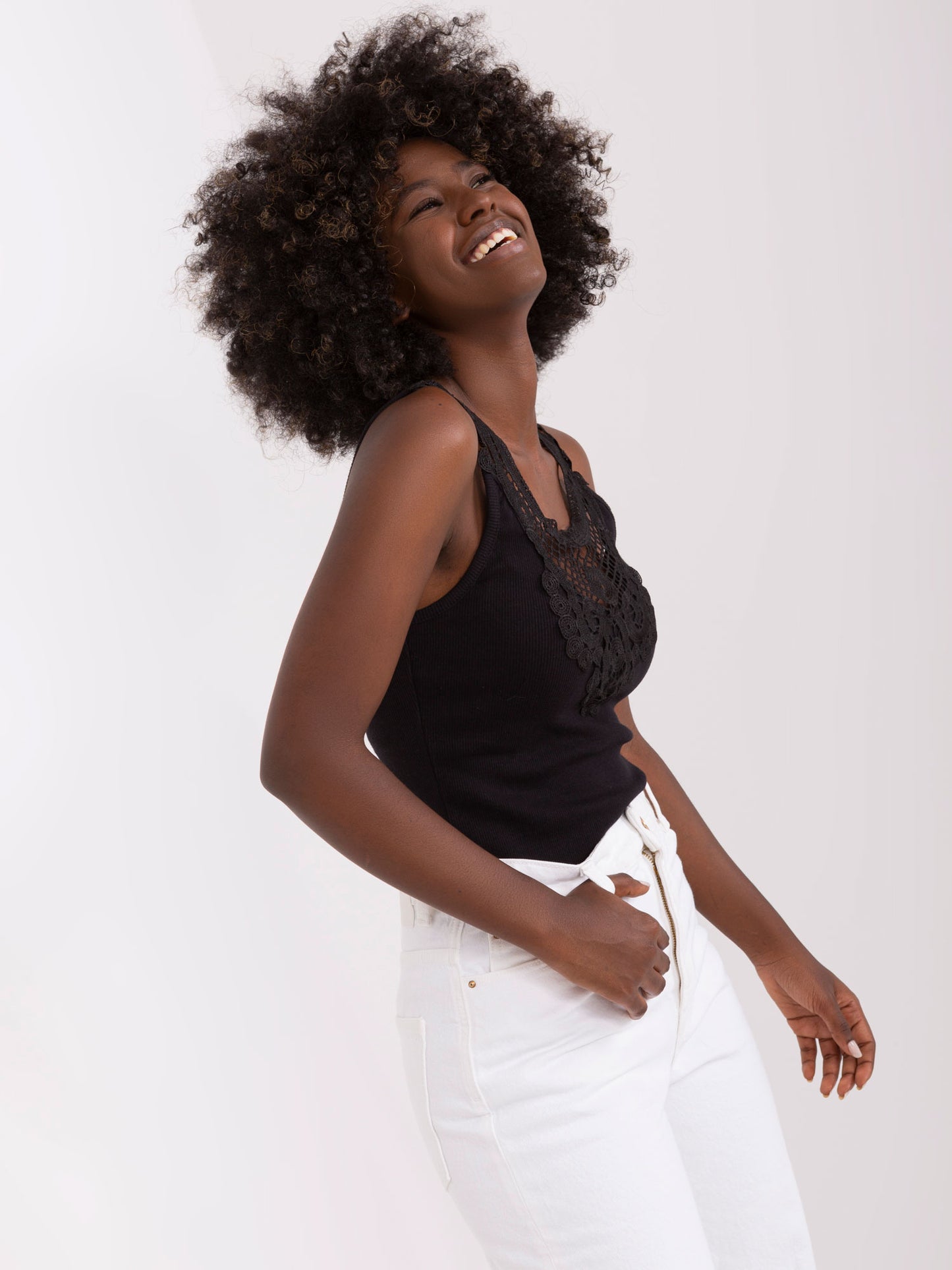 2016103425662-3-Och Bella-3