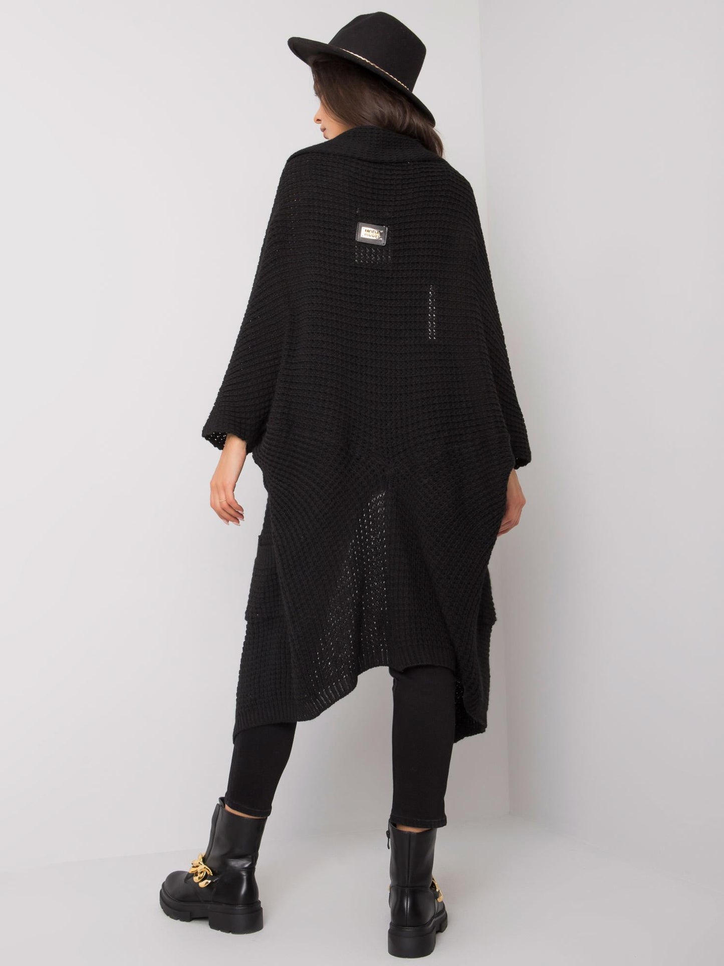 2016103033065-4-Och Bella-4