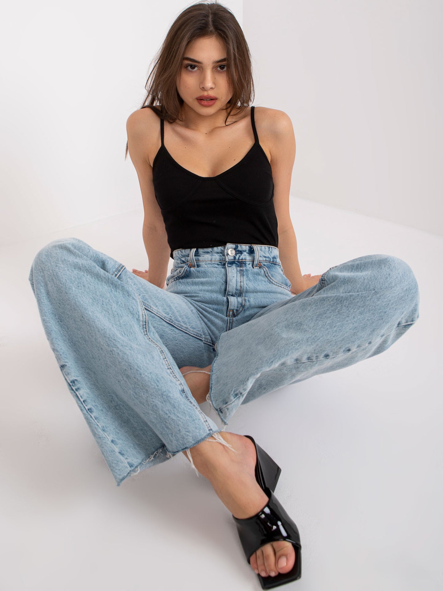 2016103178889-3-Och Bella-3