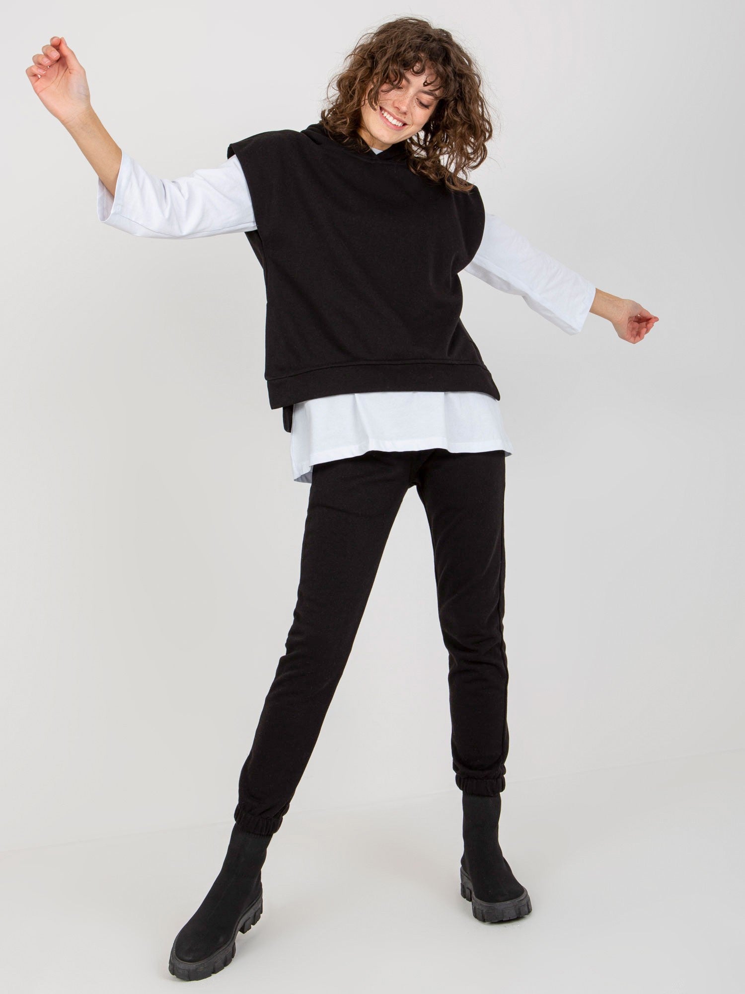 2016103318018-9-ex moda-9