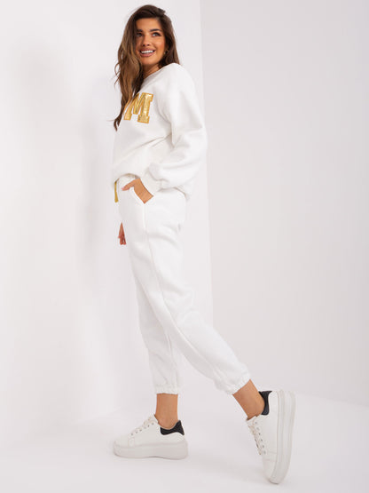 2016103454426-3-Your Red Lips-3