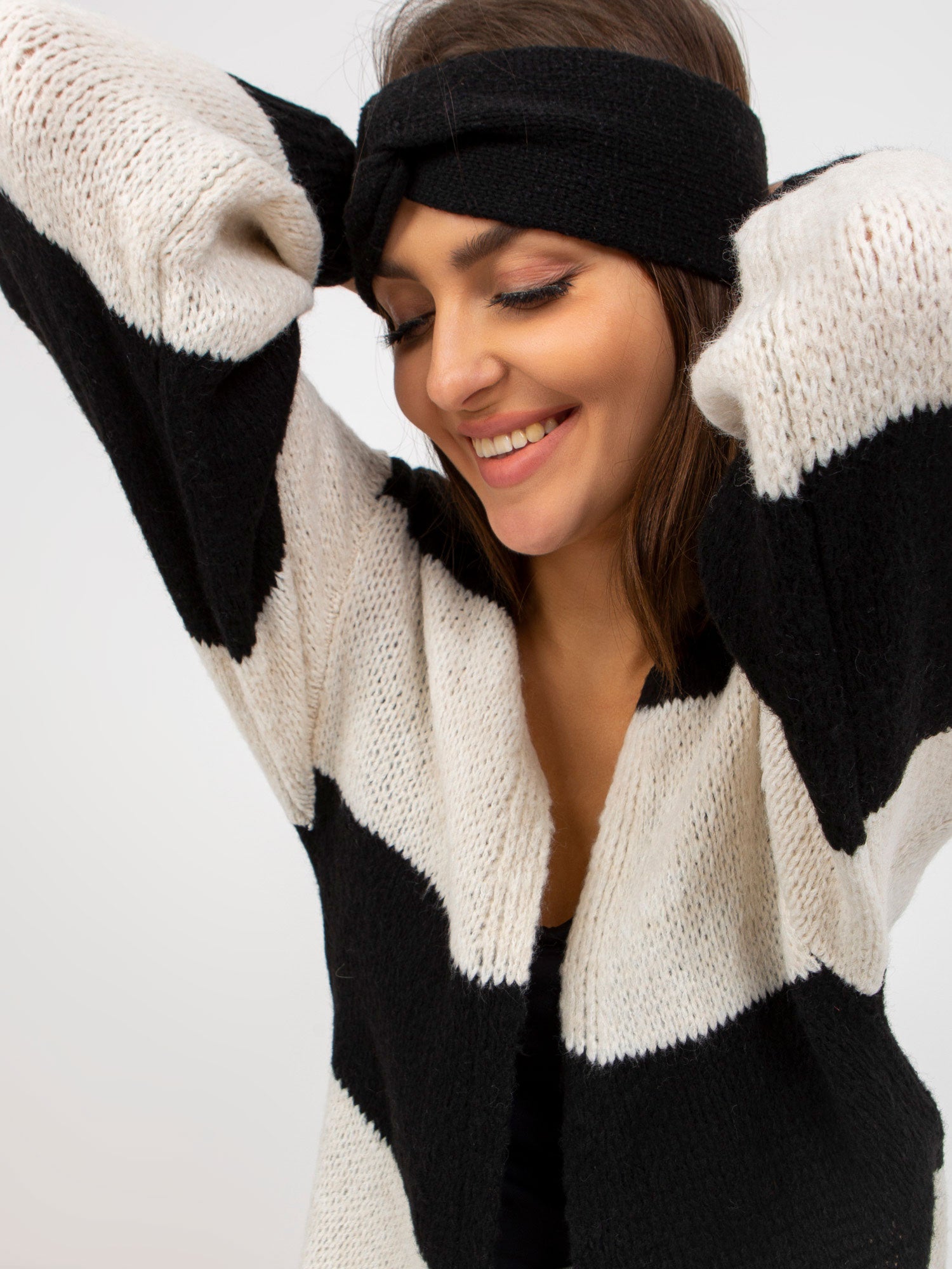 2016103279180-4-Och Bella-4