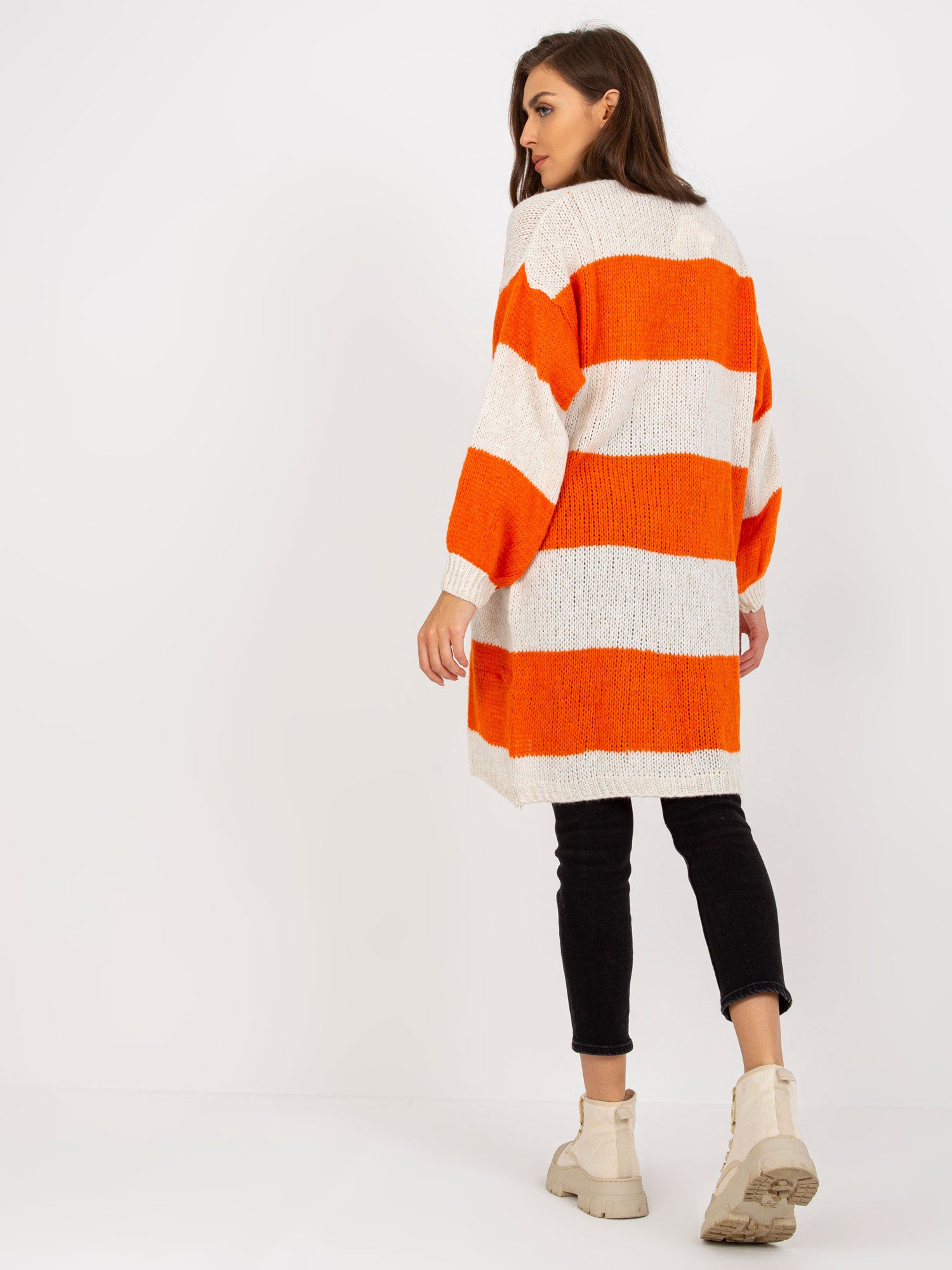 2016103279203-5-Och Bella-5