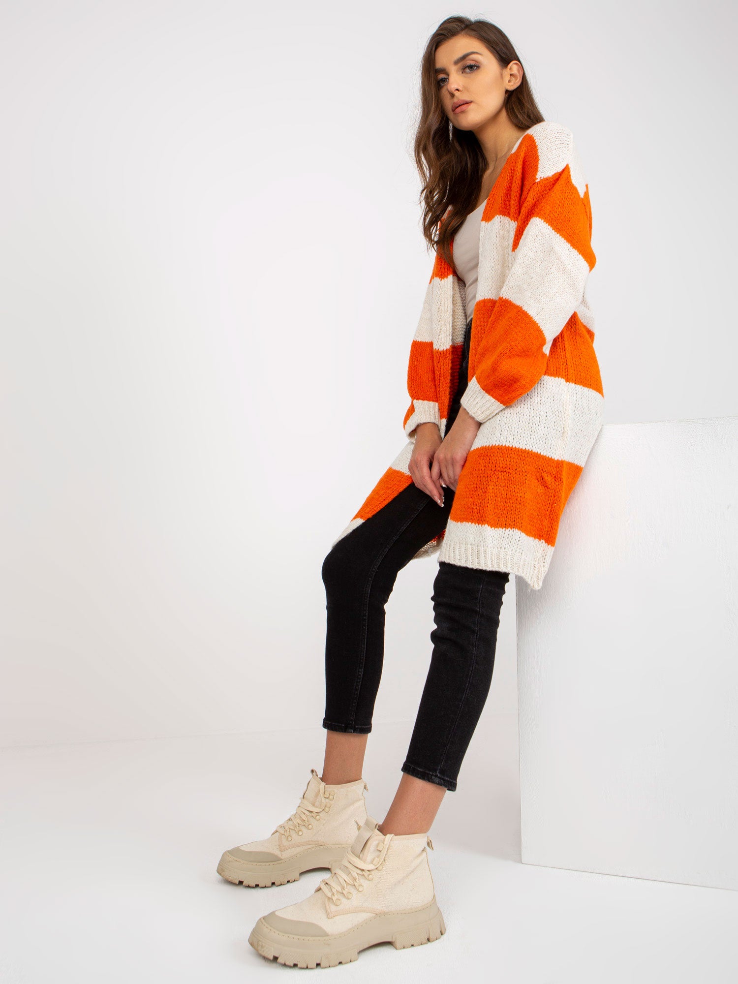 2016103279203-1-Och Bella-1