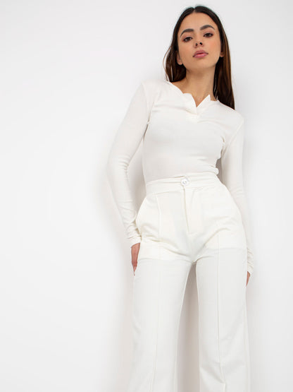 2016103340705-2-Your Red Lips-2