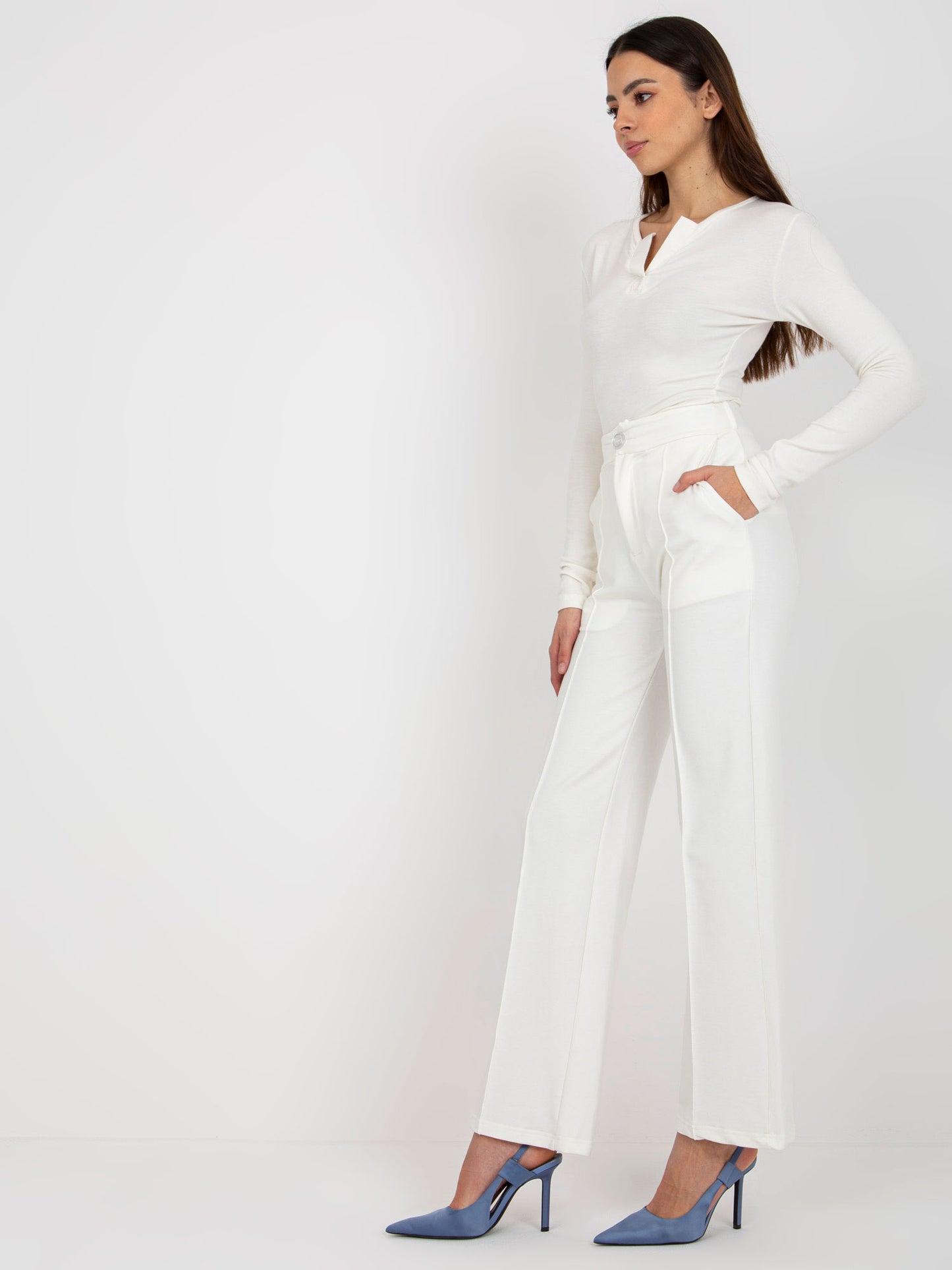 2016103340705-4-Your Red Lips-4