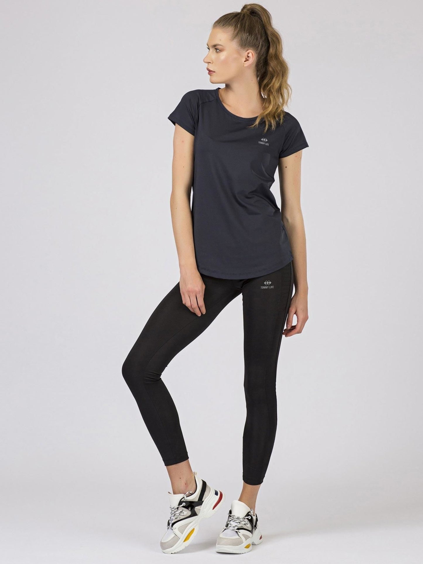 2016102238799-1-TOMMY LIFE-1