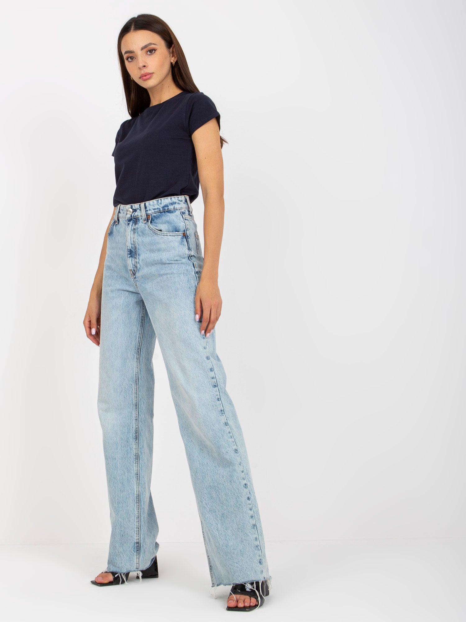 2016103258130-1-BASIC FEEL GOOD-1