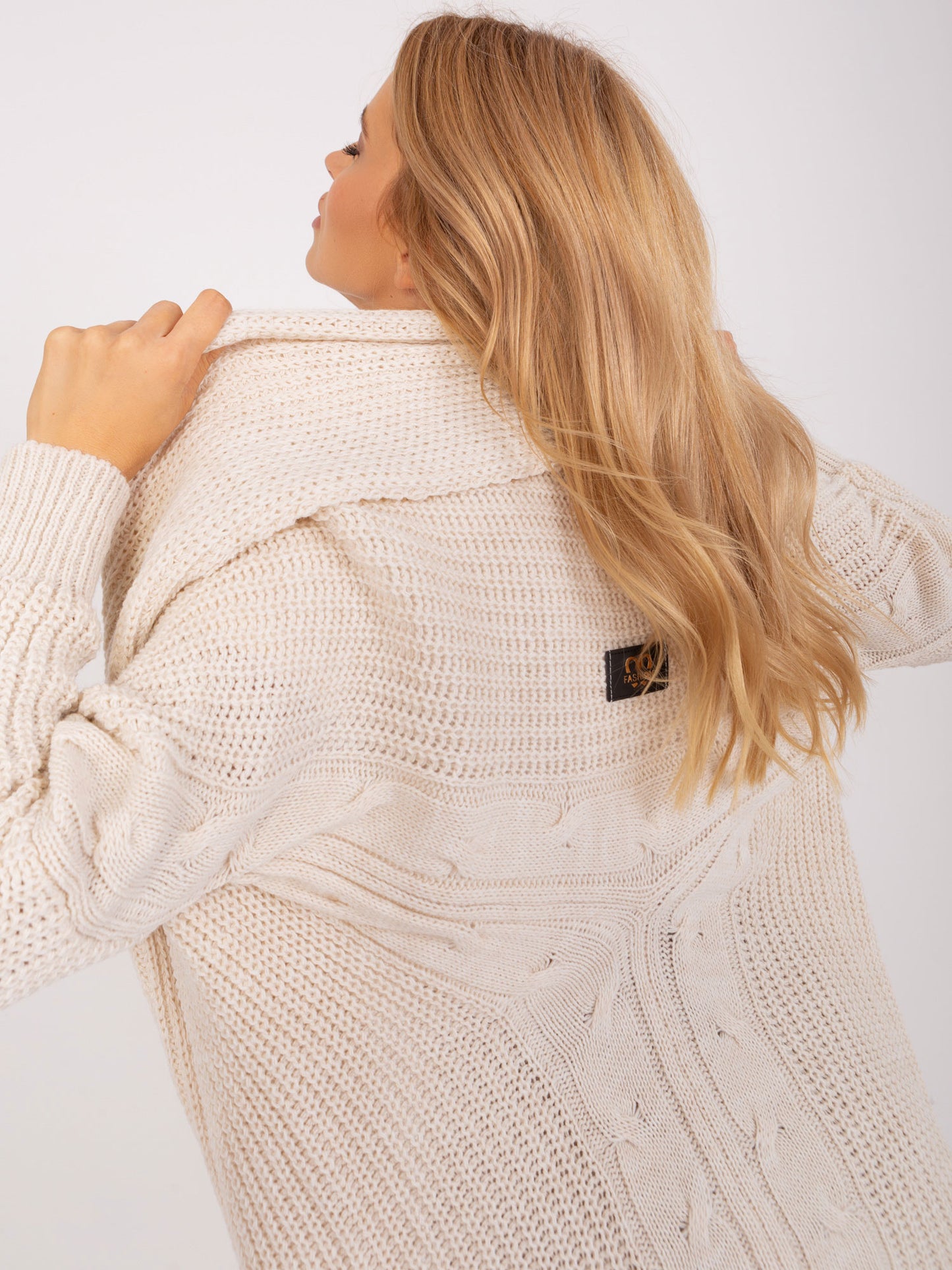 2016103463657-1-Och Bella-1