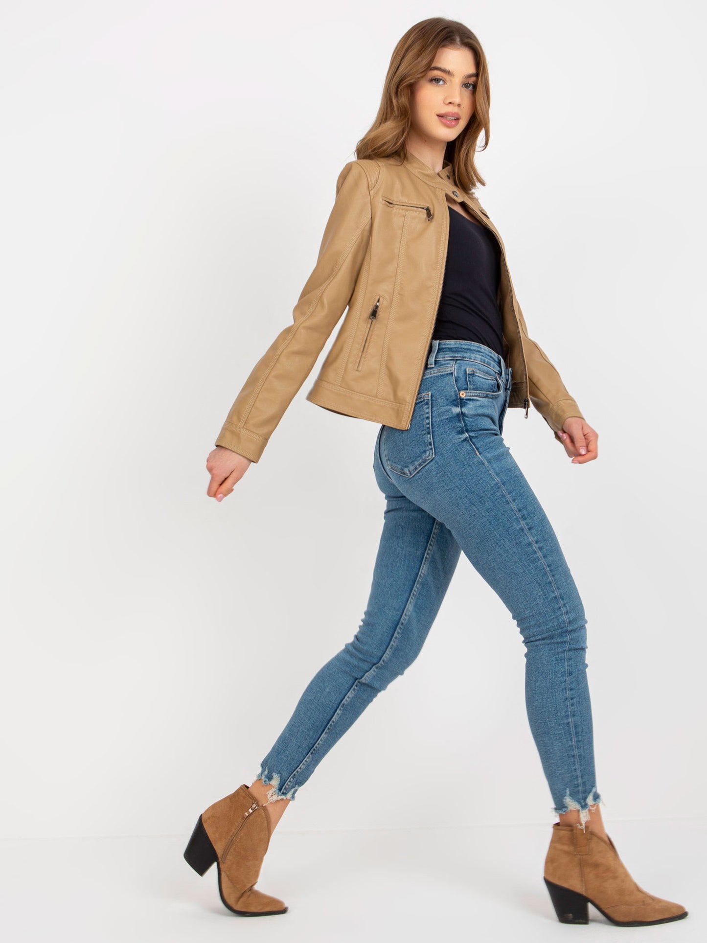 2016103343904-1-Honey Winter-1