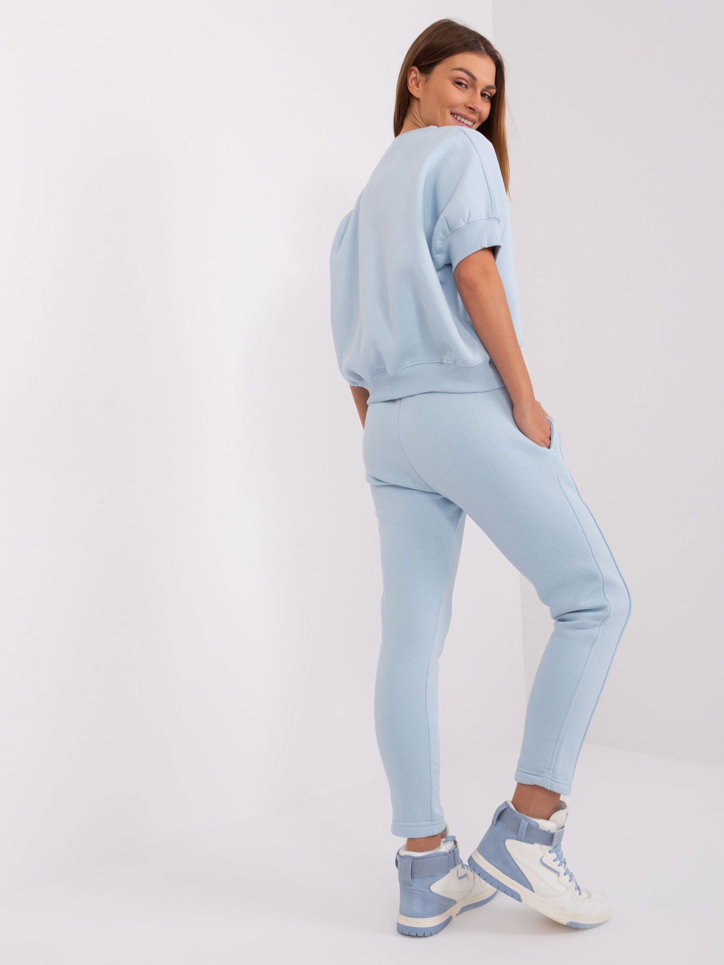 2016103561728-3-Wow Donna-3