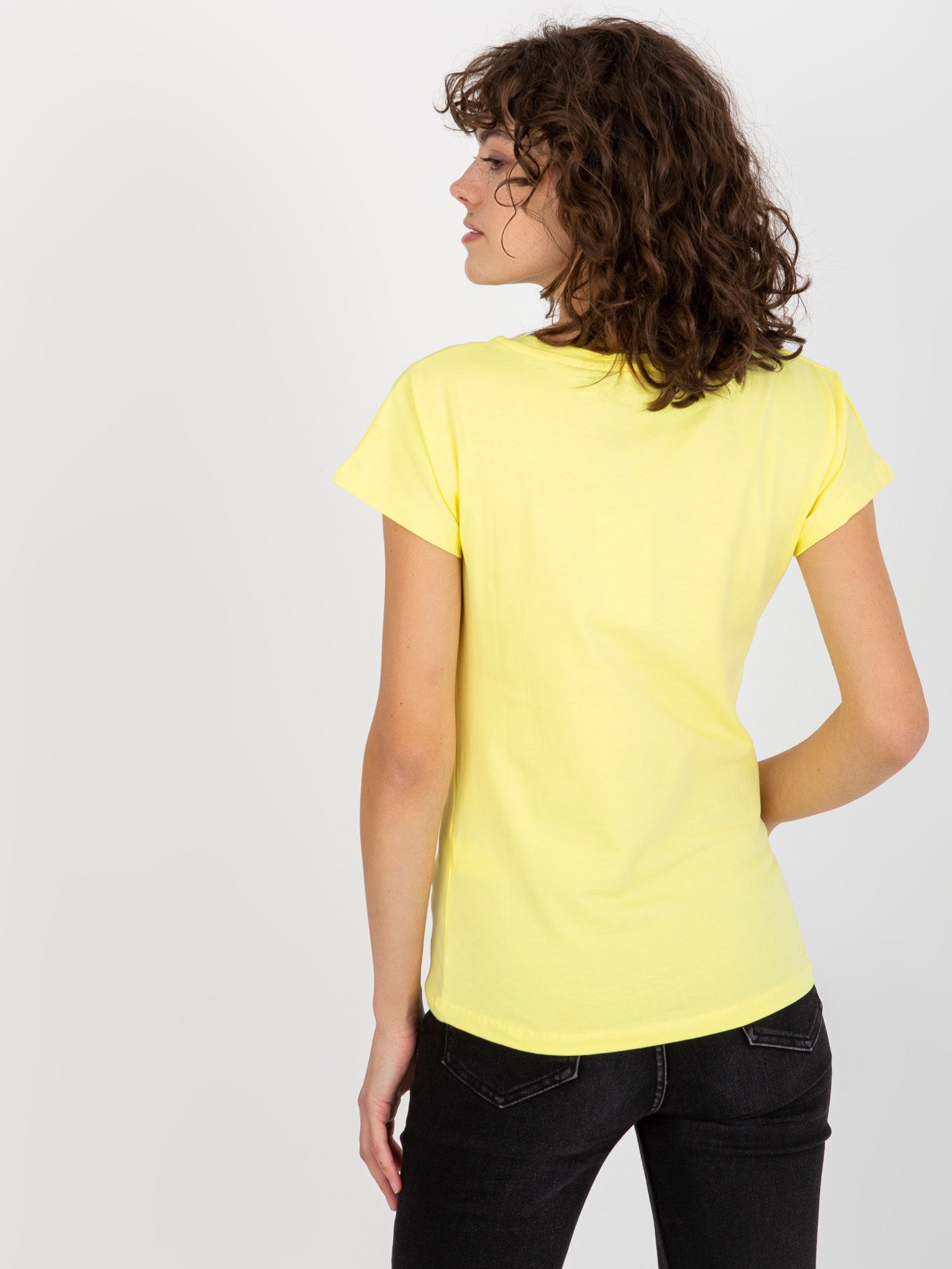 2016103324583-4-Vikki-4