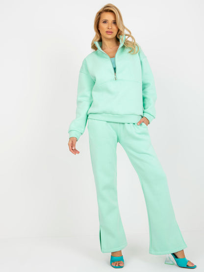 2016103350803-3-Your Red Lips-3