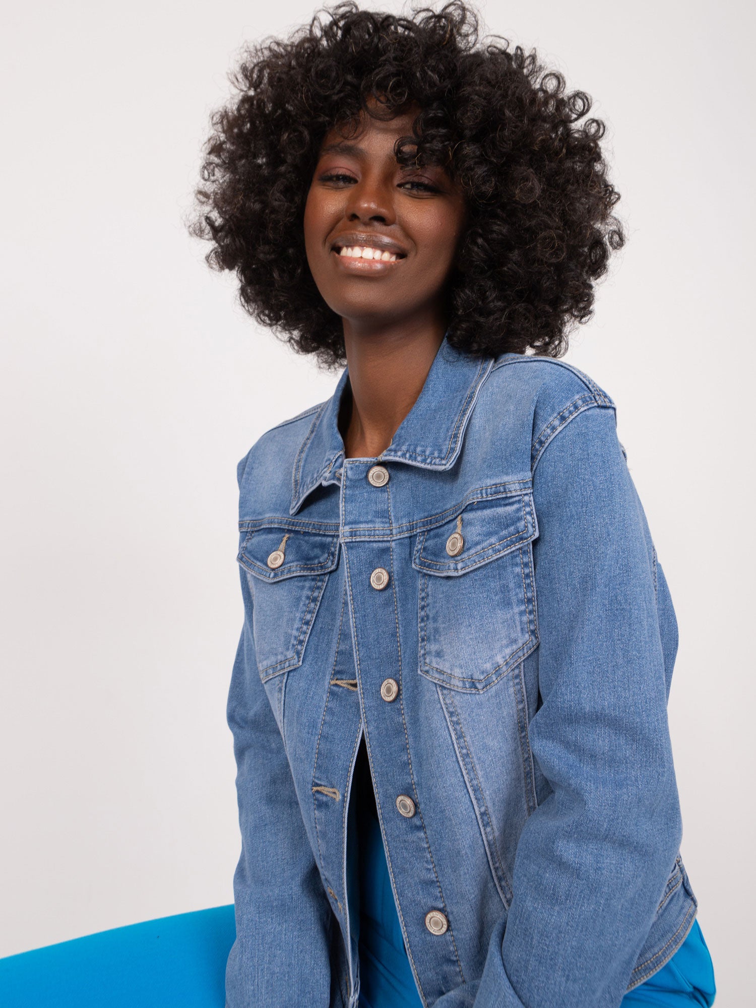 2016103508532-4-Vivid-4