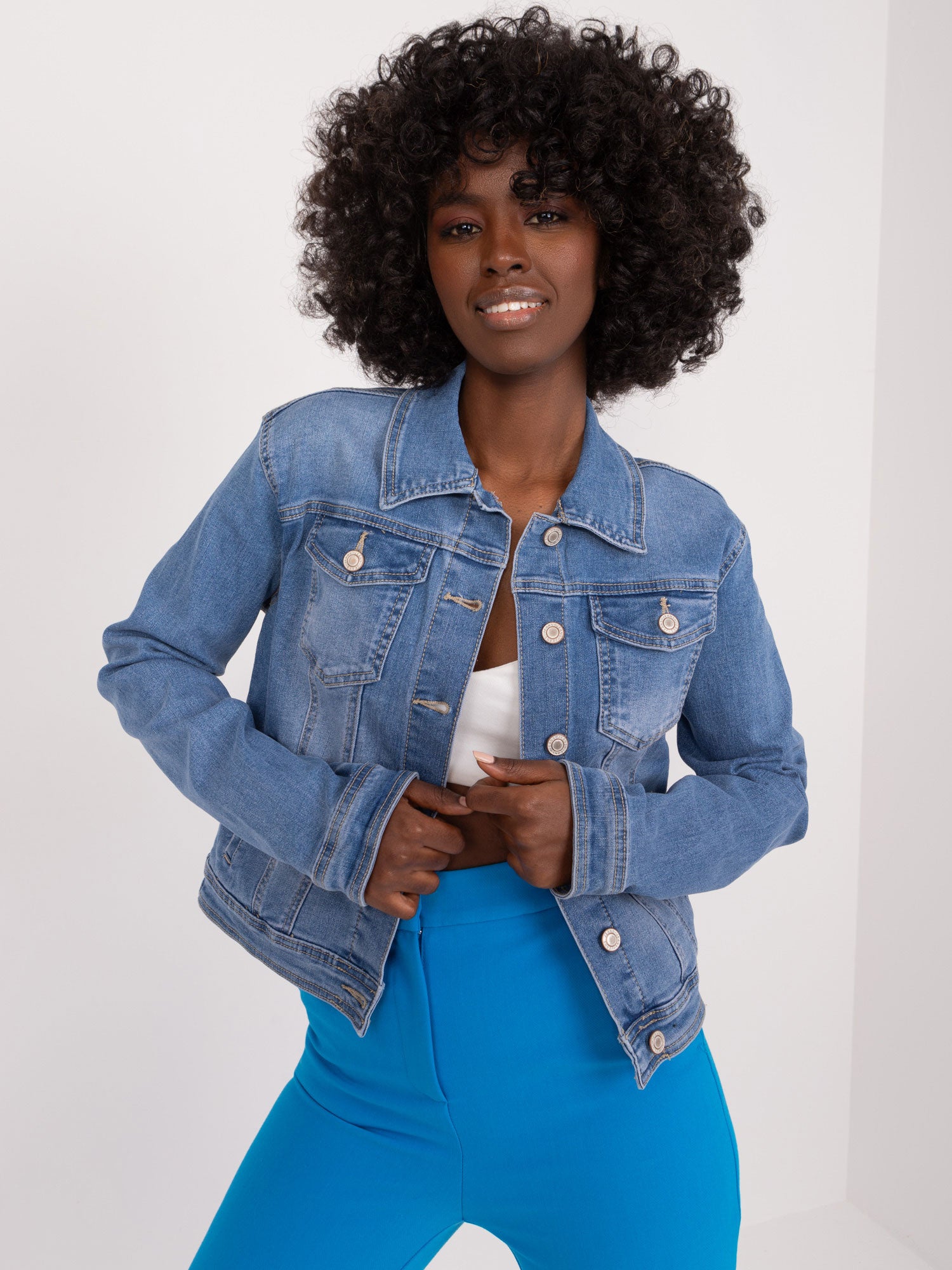 2016103508532-2-Vivid-2