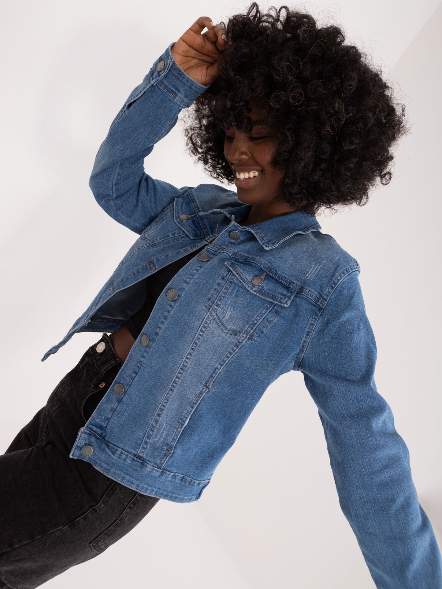 2016103508600-2-Vivid-2