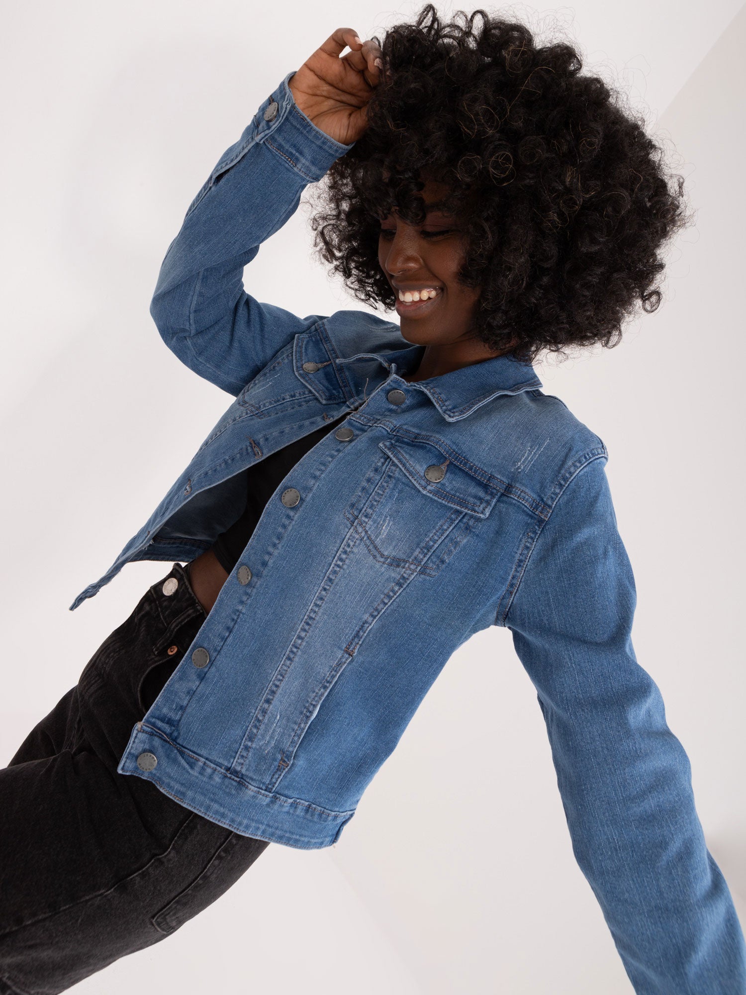 2016103508600-2-Vivid-2