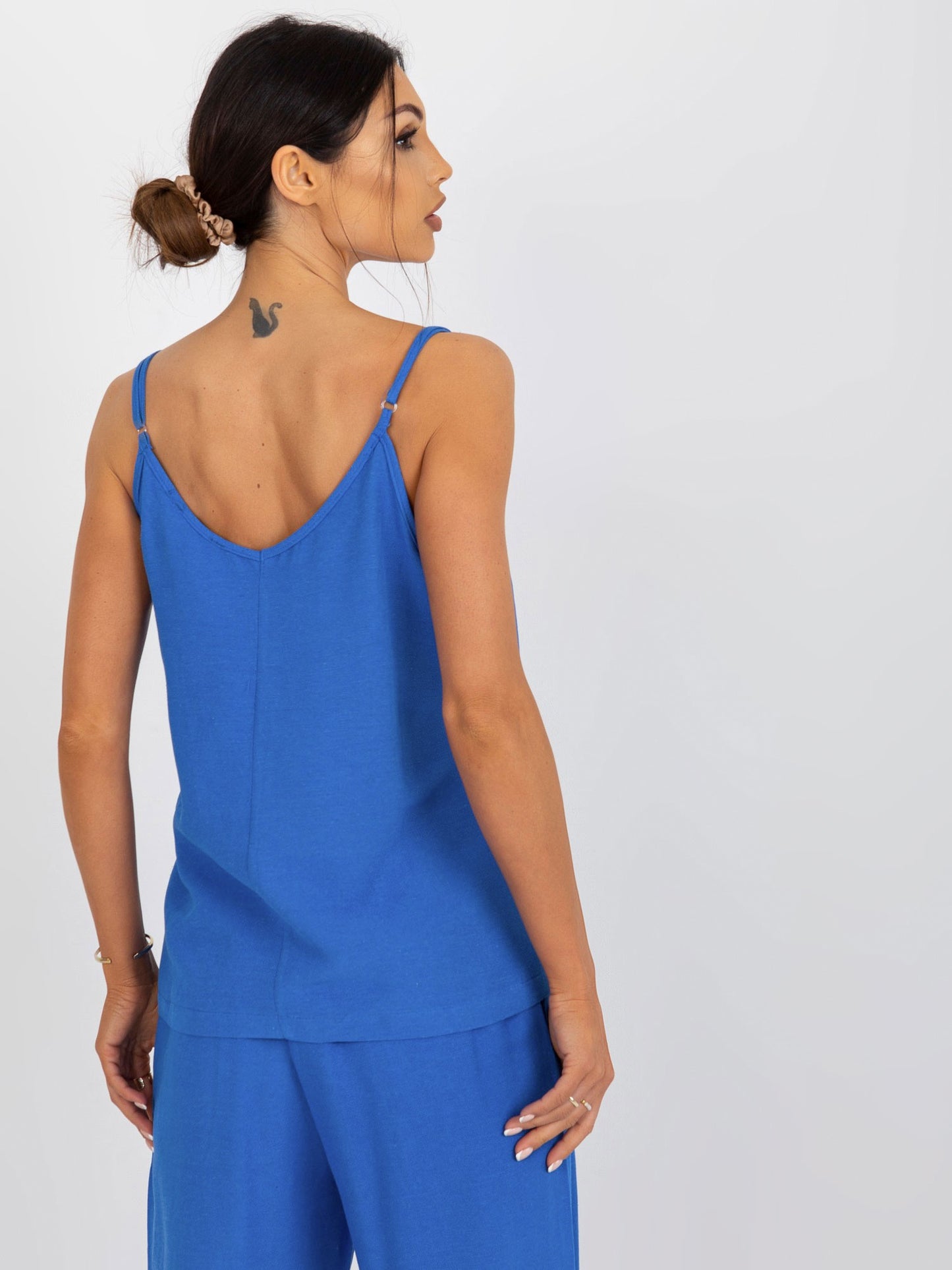 2016103389919-3-Och Bella-3