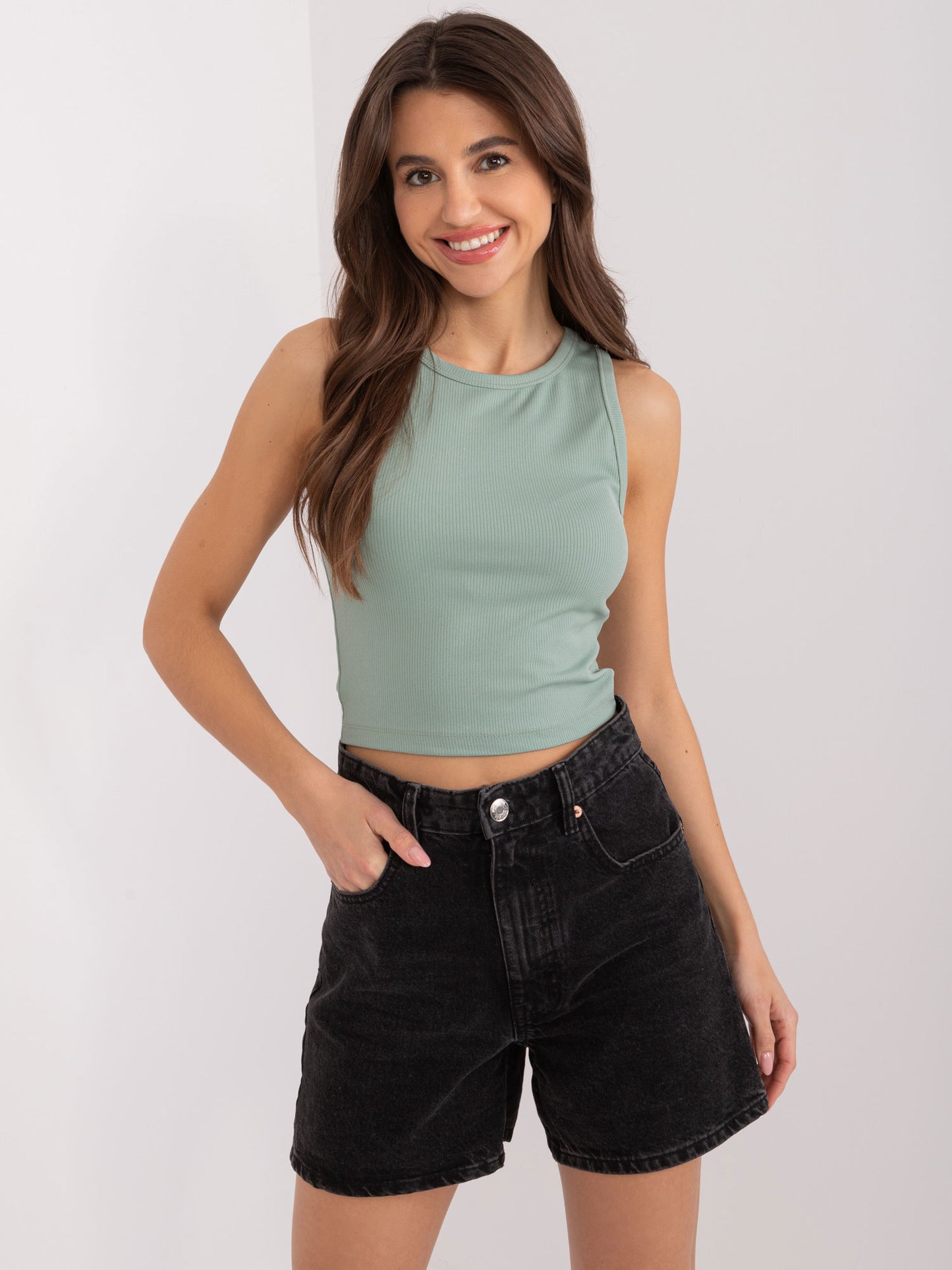 2016103511921-1-Your Red Lips-1