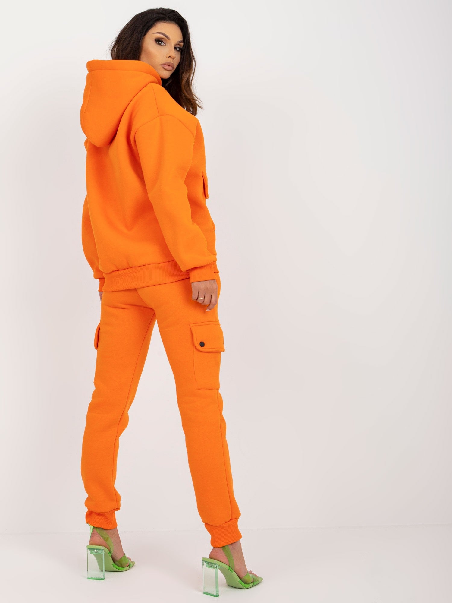 2016103383542-1-Your Red Lips-1