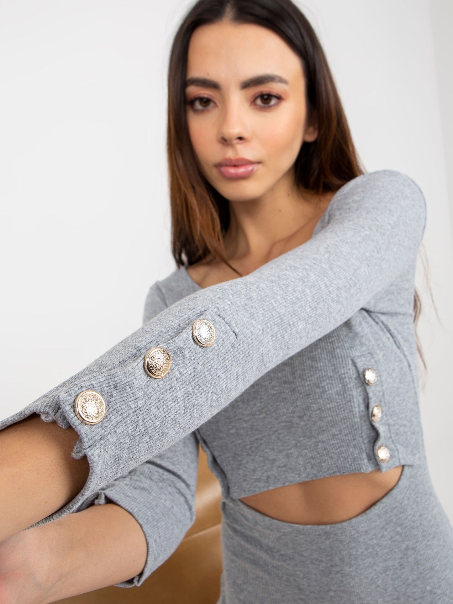 2016103340668-5-Lily Rose-5