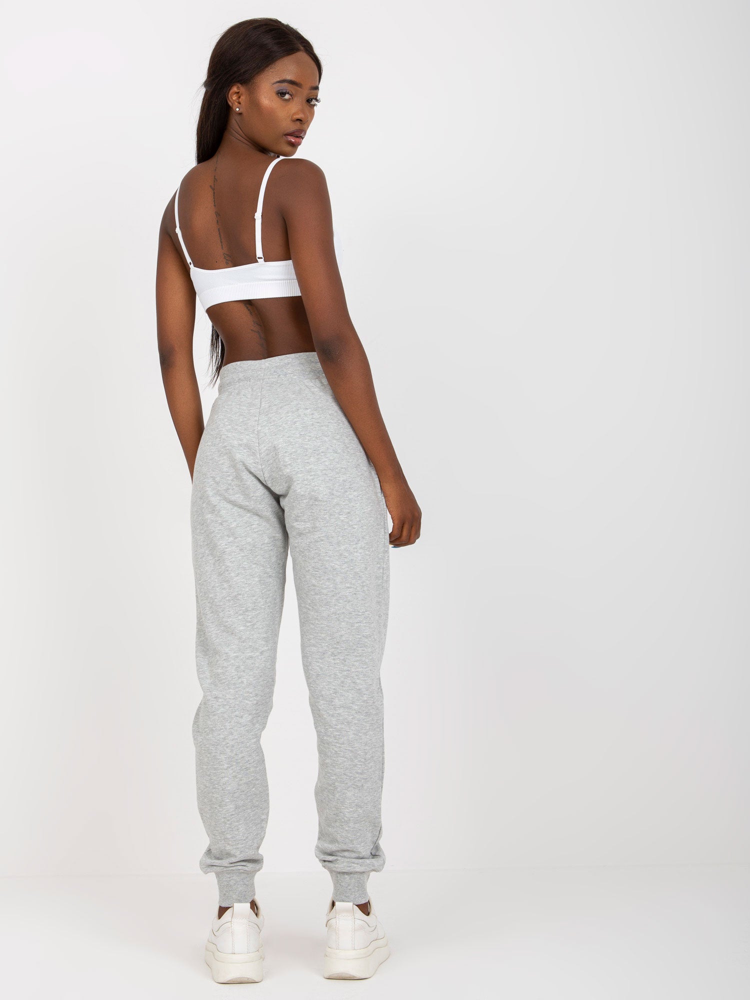 2016103266883-1-BASIC FEEL GOOD-1