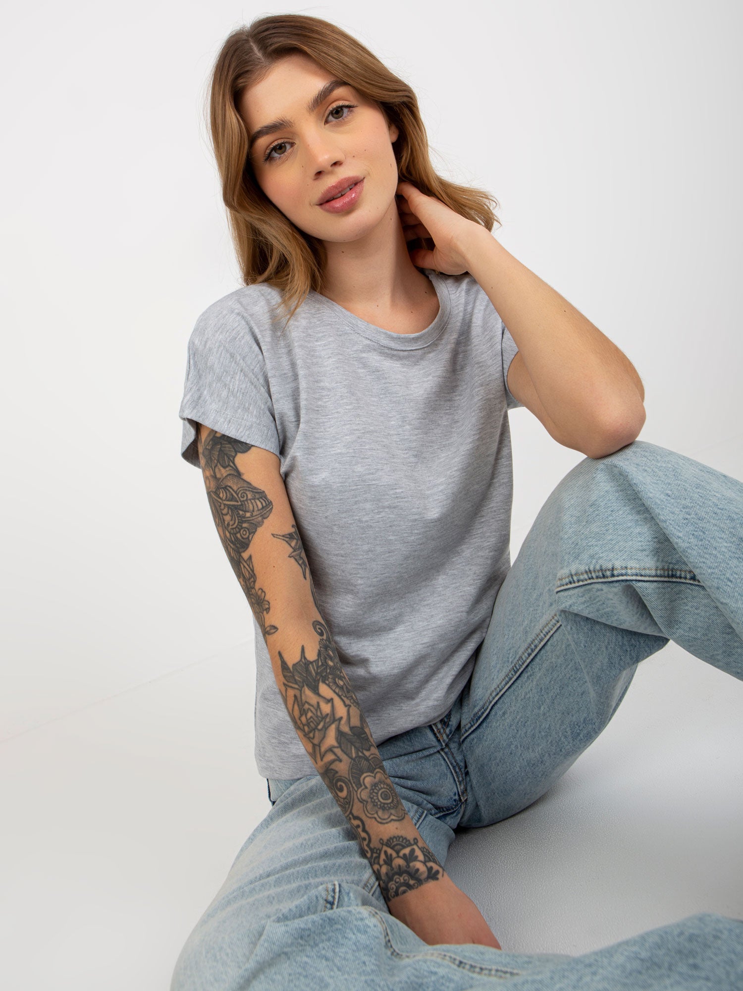 2016103324903-4-Vikki-4