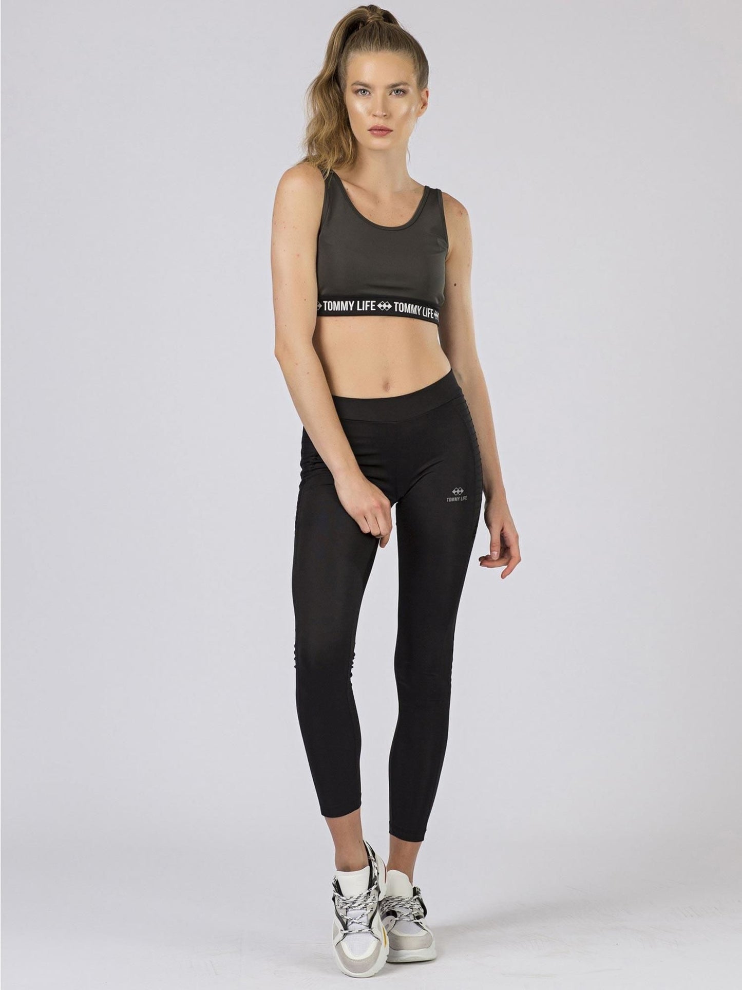 2016102271819-1-TOMMY LIFE-1