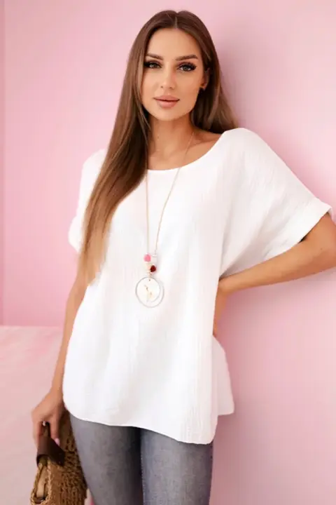Halenka Ildikó – Bílá