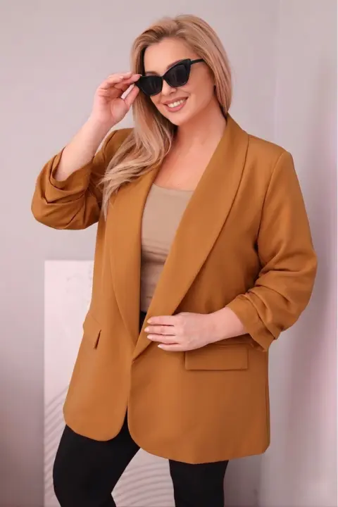 Plus size sako Larisa – Tmavá camelová