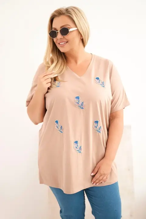Plus size halenka Eleni – Camelová
